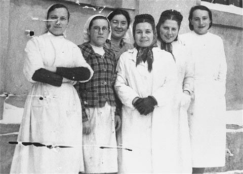 Group portrait of the staff of the soup kitchen in the Kielce ghetto